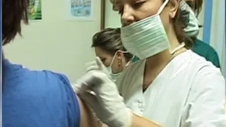 Ministerul Sănătăţii reia vaccinarea împotriva cancerului la col uterin