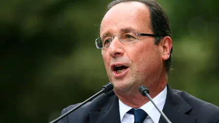 Le Monde: Hollande adoptă 