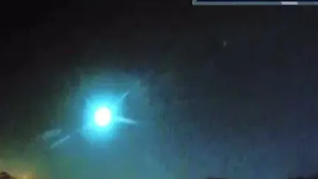 Un OBIECT MISTERIOS apărut pe cer, în plină noapte, i-a speriat pe americani
