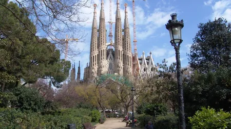 Sagrada Familia a fost terminată VIRTUAL. Vezi cum va arăta construcţia în 2026, când va avea 18 turnuri VIDEO