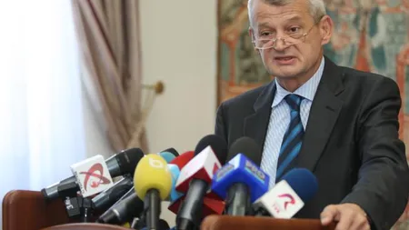 Primarul Sorin Oprescu declanşează REFERENDUM în privinţa EUTANASIERII câinilor fără stăpân