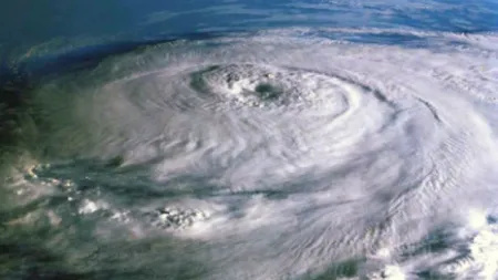 Taifun devastator în CHINA: Peste 70 de persoane, date dispărute în Marea Chinei de Est