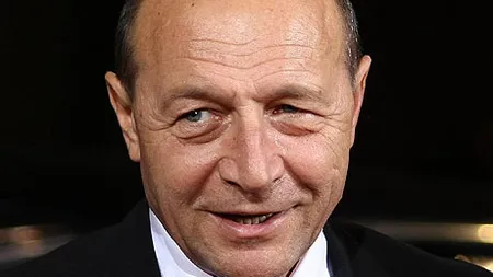 Traian Băsescu spune că nu e calificat să fie profesor întrucât nu are cine să-i dea doctoratul