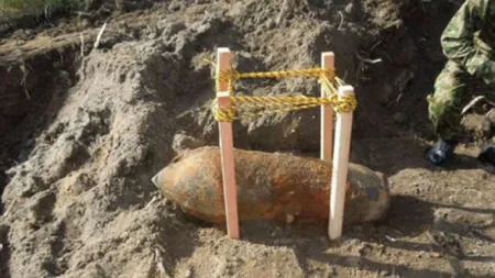 Bombă de aviaţie neexplodată, descoperită la marginea municipiului Botoşani