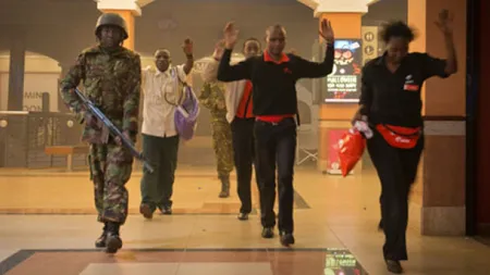 CINCI SUSPECŢI reţinuţi în cazul atacului de la mall-ul din Nairobi
