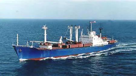 O nouă ambarcaţiune cu imigranţi a sosit la Lampedusa