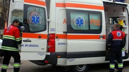 Accident teribil în Vaslui. Două maşini s-au ciocnit violent, cinci persoane sunt rănite