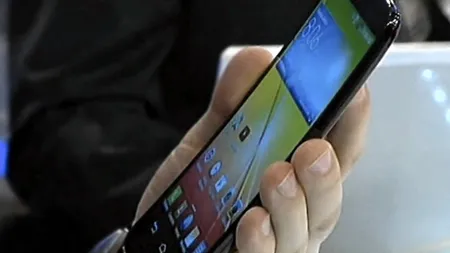LG G Flex, smartphone-ul cu ecran flexibil arată bine în specificaţii