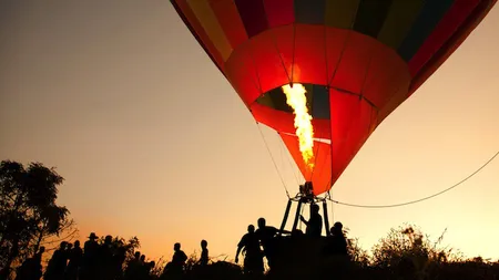 S-a descoperit cauza PRĂBUŞIRII BALONULUI cu AER CALD din Noua Zeelandă. Ce a făcut PILOTUL înainte de zbor