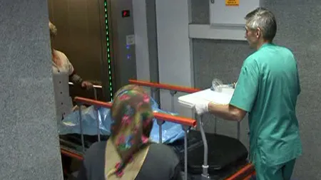 Medic GINECOLOG, reţinut după o operaţie de cezariană pentru care ar fi cerut ŞPAGĂ