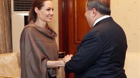 Angelina Jolie a primit un 