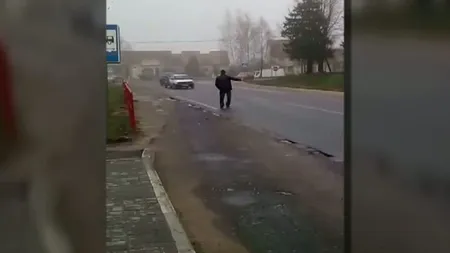 Ce face un şofer din Belarus cu un autostopist beat VIDEO