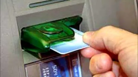 Patru români acuzaţi de furturi din bancomate au fost arestaţi la New York