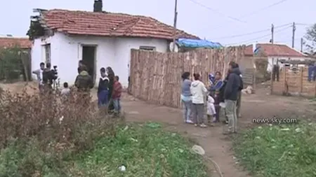 Un nou CAZ MARIA, în Grecia: O fetiţă de 4 ani, luată de la cuplul de romi care pretindea că e fiica lor