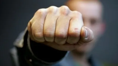 Un elev român şi doi moldoveni, acuzaţi de o agresiune rasistă, în Italia
