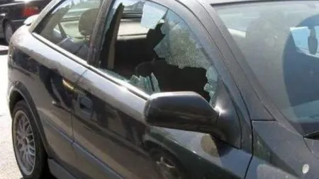 Jaf record în Drobeta Turnu-Severin: Un bărbat a spart 15 maşini într-o singură noapte