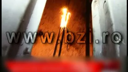 Panică într-un bloc din Iaşi: Un lift a fost incediat de o ţigară aruncată pe jos