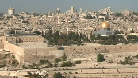 Ierusalim, locul în care credinţa şi istoria, dar şi luxul şi comerţul aduc anual 4 milioane de euro FOTO