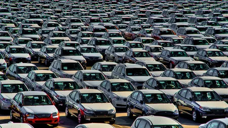Piaţa auto a scăzut în primele zece luni cu 9,8%, deşi a avut creşteri în perioada iulie-octombrie