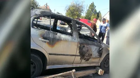 Maşini incendiate şi telefoane de ameninţare în care se aud focuri de armă