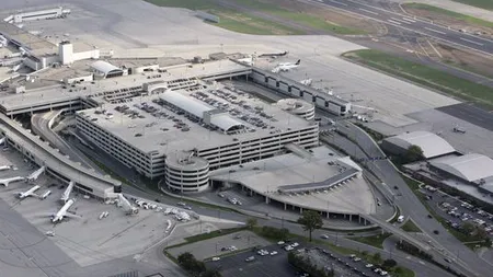 PANICĂ în aer. Un avion american a fost EVACUAT la aterizare în urma unei alerte cu BOMBĂ