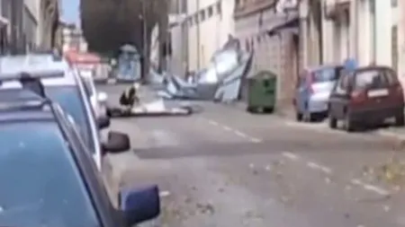 INCREDIBIL: Un pompier croat, luat pe sus de vânt puternic VIDEO