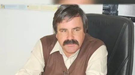 Primarul bătăuş şi alte două persoane, reţinuţi pentru 24 de ore, pentru ultraj