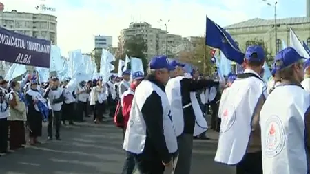 Noi proteste în EDUCAŢIE. Dascălii vor picheta Ministerul Educaţiei pentru a atrage atenţia asupra situaţiei din învăţământ