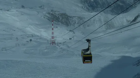 O persoană a murit iar alte patru au fost rănite după ce un teleferic s-a prăbuşit în Republica Cehă