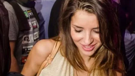 Scandal în Serbia. O femeie politician, extrem de focoasă, a pozat sexy într-un tabloid FOTO