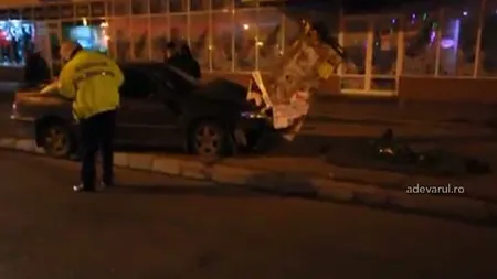 ACCIDENT GRAV în Hunedoara. Un ŞOFER TERIBILIST şi-a făcut  maşina praf VIDEO