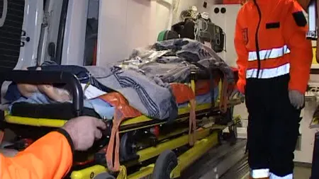 Teroare în microbuz: O femeie a fost înjunghiată de soţ sub privirile pasagerilor VIDEO