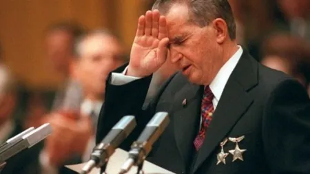 DEZVĂLUIRI. Nicolae Ceauşescu era să moară într-un accident aviatic. Cum a scăpat din avionul prăbuşit