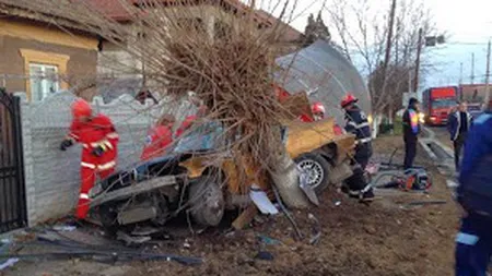 Un fotbalist de 33 de ani a murit strivit de un BMW. Nu purta centura de siguranţă FOTO