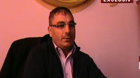 Un primar şi-a scris numele pe toate băncile din localitate VIDEO