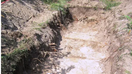 DESCOPERIRE ŞOCANTĂ. Rămăşiţe umane găsite pe locul unei posibile gropi comune
