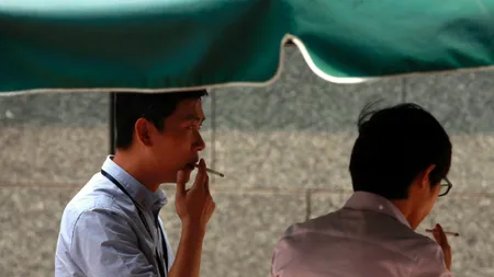Măsuri drastice la Beijing. Oficialii chinezi nu mai au voie să fumeze în public