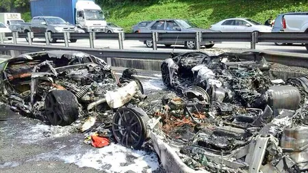 Accident de milioane de dolari. Trei bolizi de lux, făcuţi scrum pe autostradă VIDEO