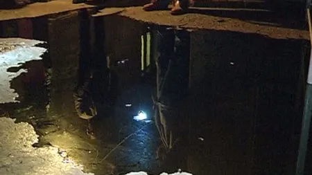 Incident NEOBIŞNUIT la Constanţa: O gospodărie a fost inundată cu ţiţei