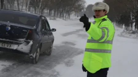 Aproape 2.400 de poliţişti, mobilizaţi din cauza codului galben şi a protestului transportatorilor