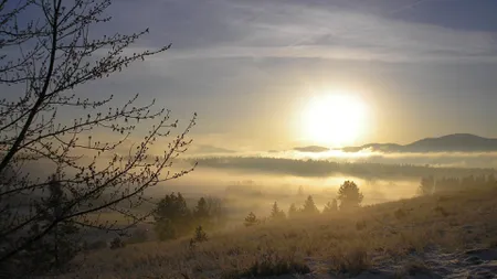 PROGNOZA METEO pe trei zile. Vreme frumoasă şi mai caldă decât ar fi normal