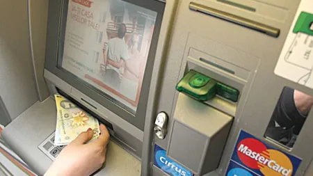 Câţi bani pierdem când folosim bancomatele