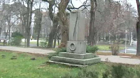 Hoţii au furat o statuie de 60.000 de euro din centrul Aradului VIDEO