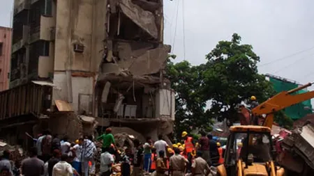 Cel puţin 13 muncitori morţi în India, în urma prăbuşirii unui imobil în construcţie