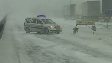 Sute de turişti BLOCAŢI la munte. Autorităţile sunt în alertă VIDEO