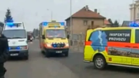 Arme cât pentru o unitate de zece oameni găsite reşedinţa ambasadorului palestinian la Praga