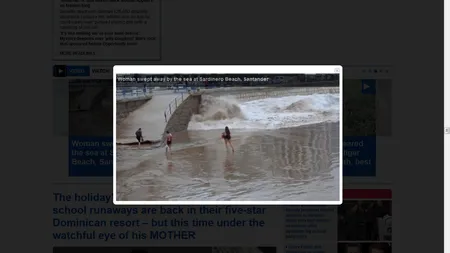 Moment TERIFIANT: O femeie este luată de un VAL apărut DIN SENIN şi TÂRÂTĂ în mare GALERIE FOTO&VIDEO