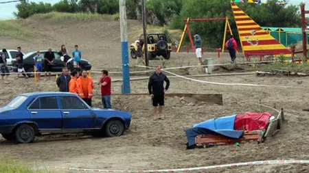 Tragedie în Argentina: Trei oameni morţi şi 22 de răniţi, după ce au fost trăsniţi pe plajă FOTO