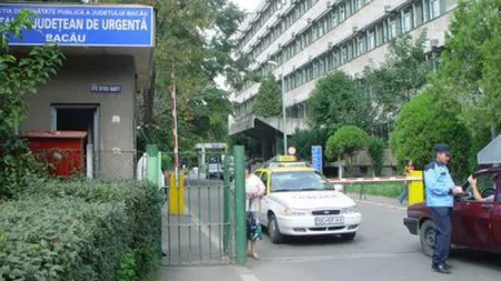 Personalul medical al Spitalului de Urgenţă Bacău a legat copilul cu hamul de pătuţ la cererea mamei