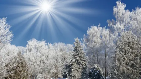 PROGNOZA METEO pe trei zile: Iarna începe să îşi facă simţită prezenţa